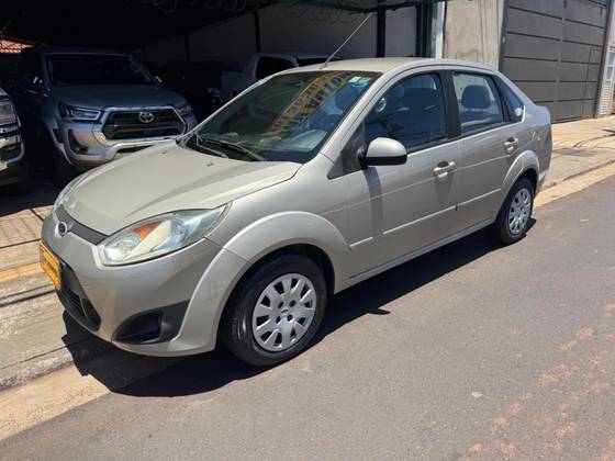 FORD FIESTA 1.6 MPI SEDAN 8V FLEX 4P MANUAL FORD FIESTA 1.6 MPI SEDAN 8V FLEX 4P MANUAL
